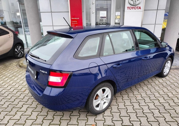 Skoda Fabia cena 34900 przebieg: 204199, rok produkcji 2018 z Bobowa małe 254